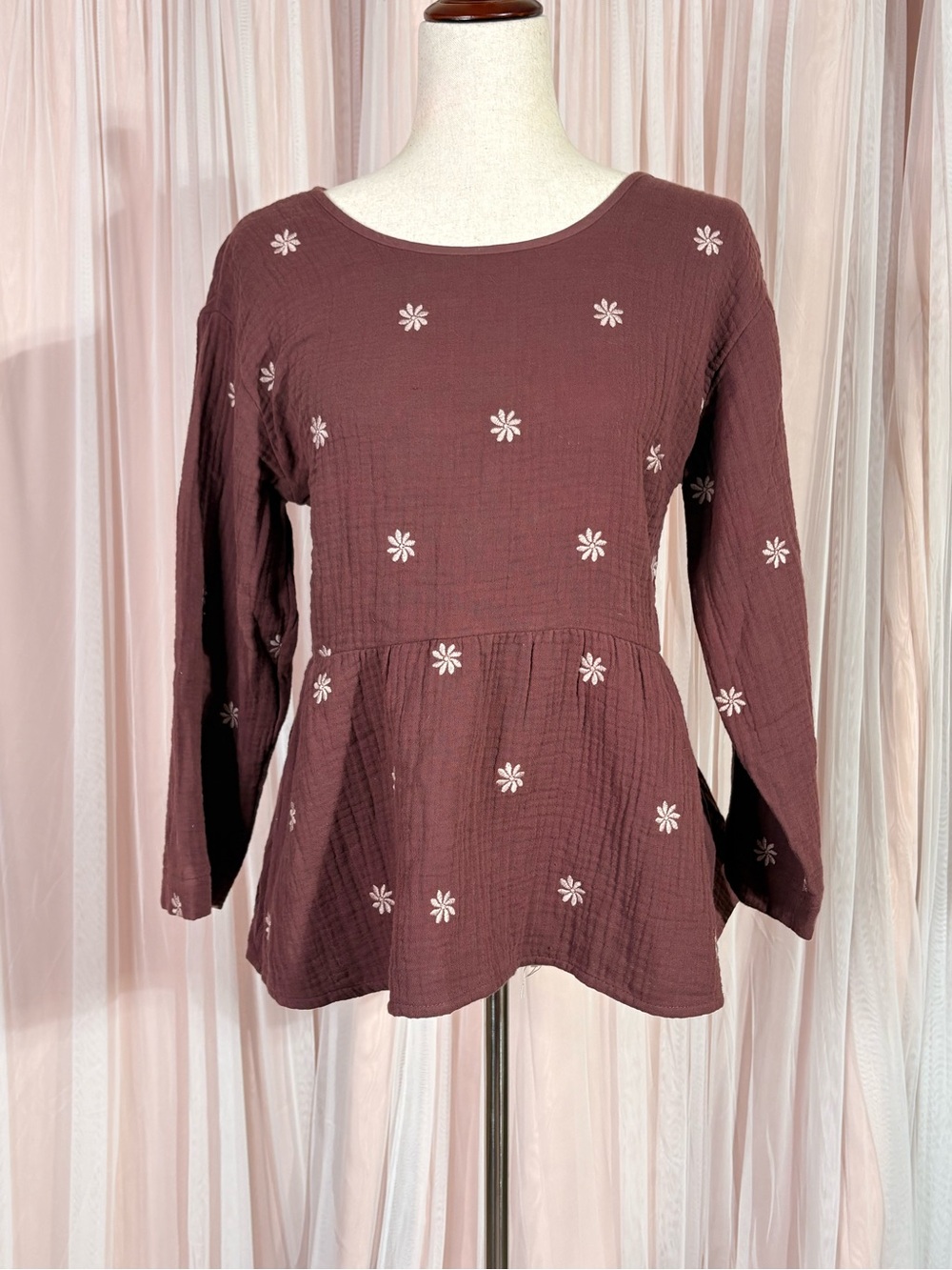 Madewell Long-Sleeve Peplum Top with White Daisy Embroidery